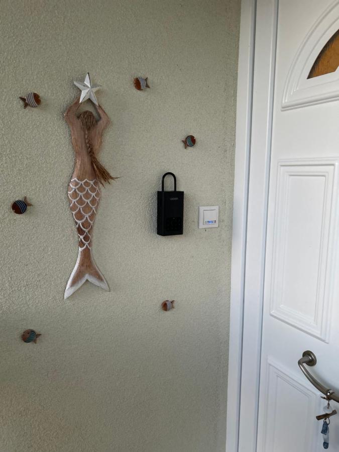 Calliopes By The Sea Boutique Suites Paralia Dionysiou Ngoại thất bức ảnh