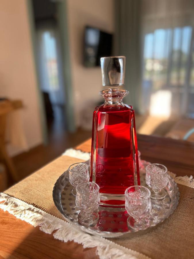 Calliopes By The Sea Boutique Suites Paralia Dionysiou Ngoại thất bức ảnh