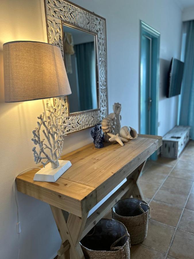 Calliopes By The Sea Boutique Suites Paralia Dionysiou Ngoại thất bức ảnh