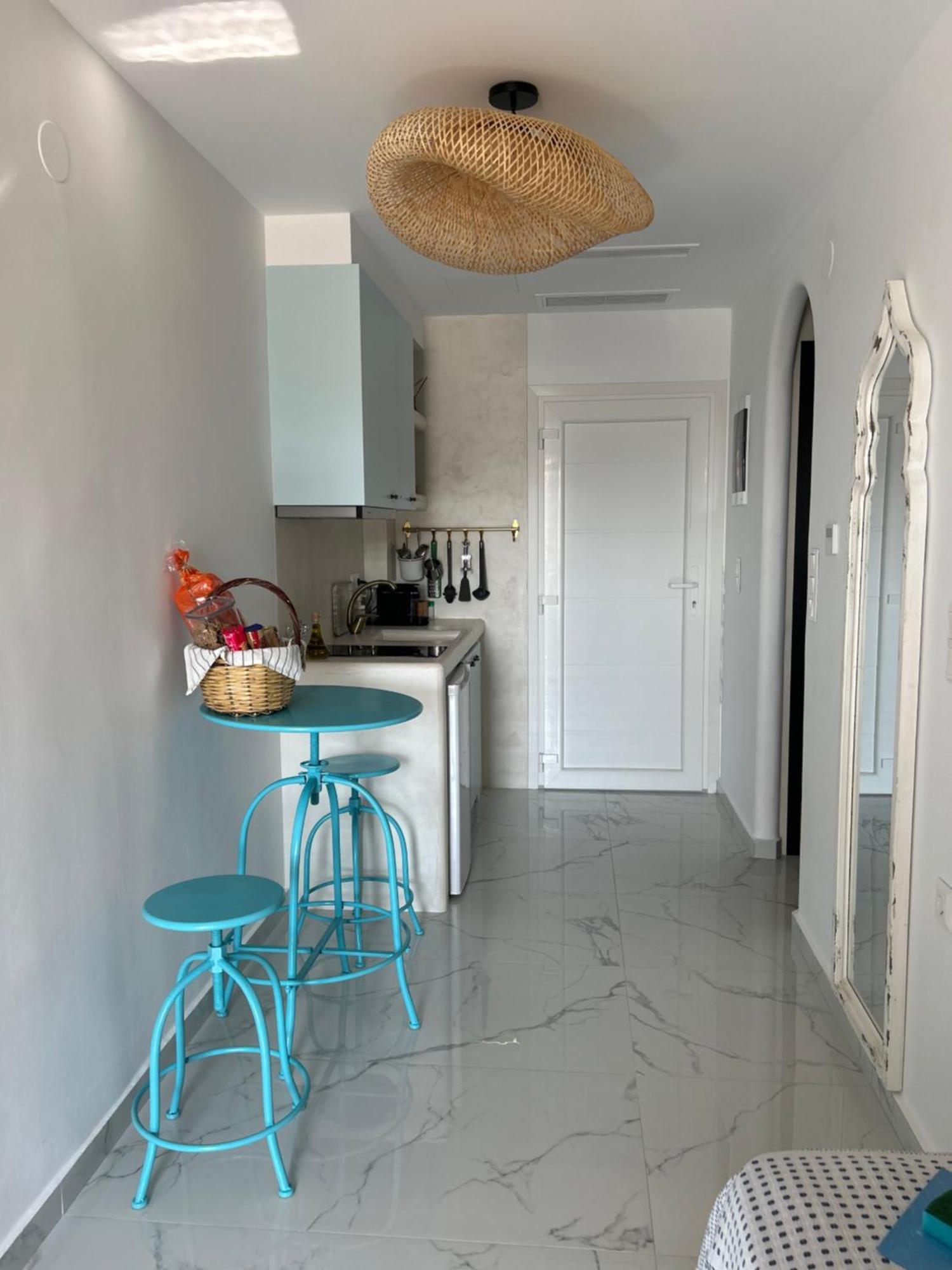 Calliopes By The Sea Boutique Suites Paralia Dionysiou Ngoại thất bức ảnh